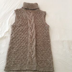 Sleeveless sweater